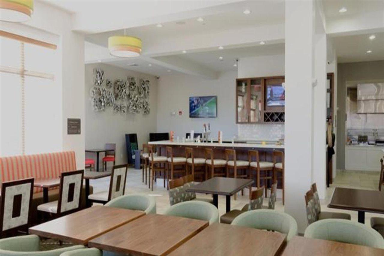 Hilton Garden Hotel 3*